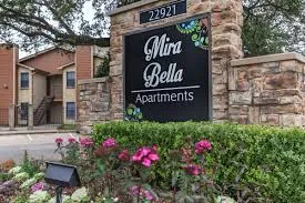 Mira Bella — Exterior & Grounds